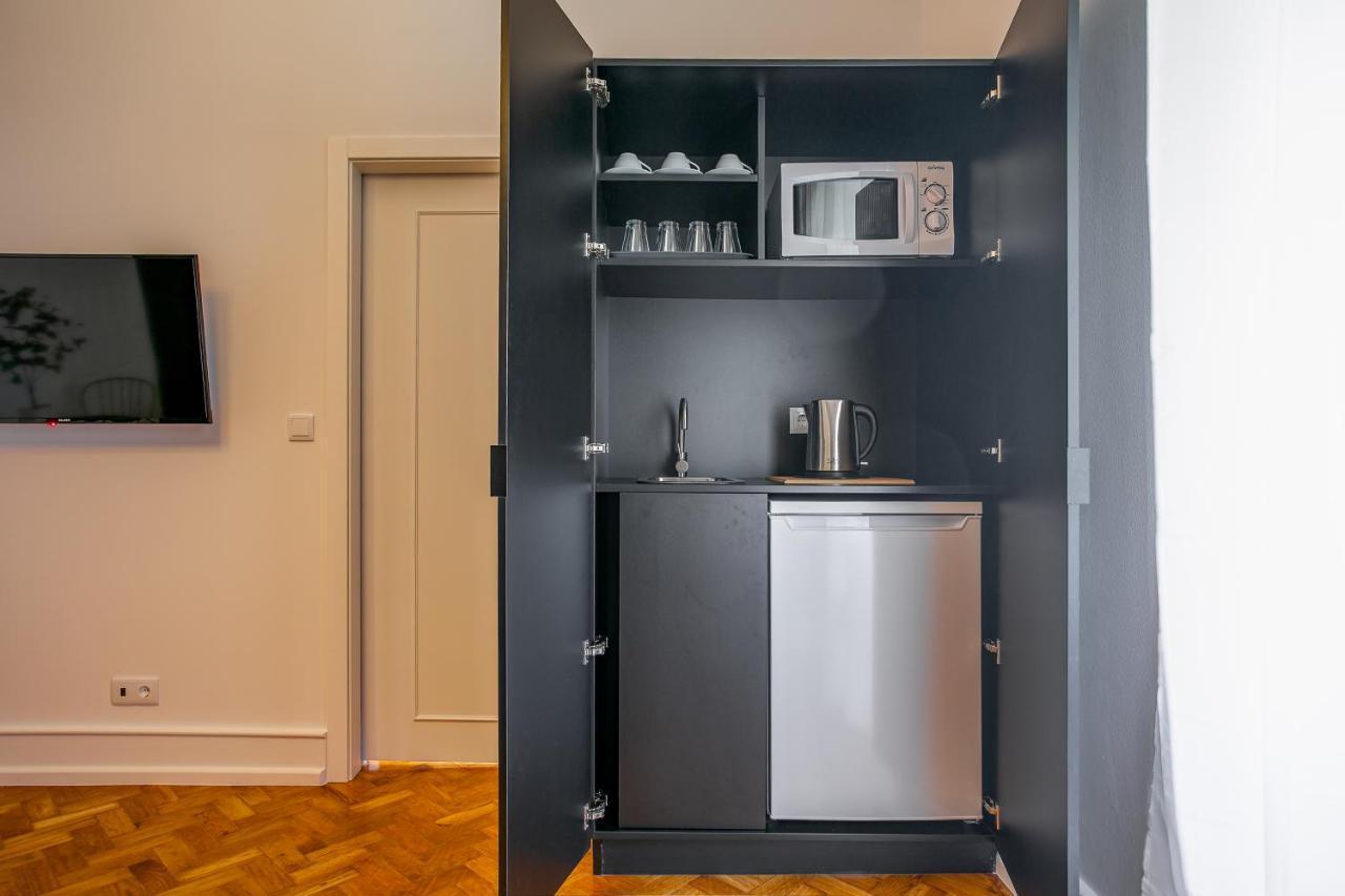 Home Out Rooms & Apartments リスボン エクステリア 写真