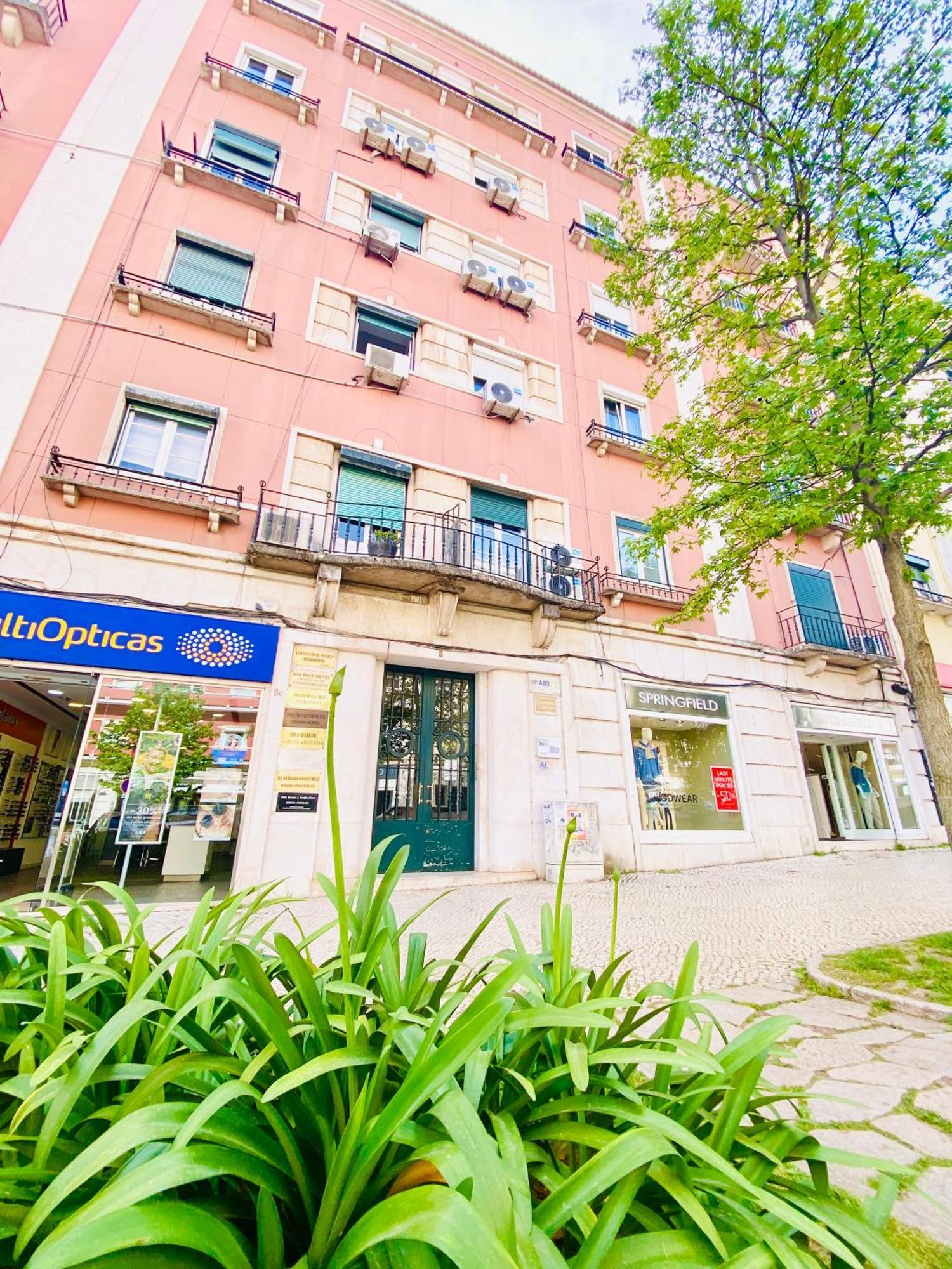 Home Out Rooms & Apartments リスボン エクステリア 写真