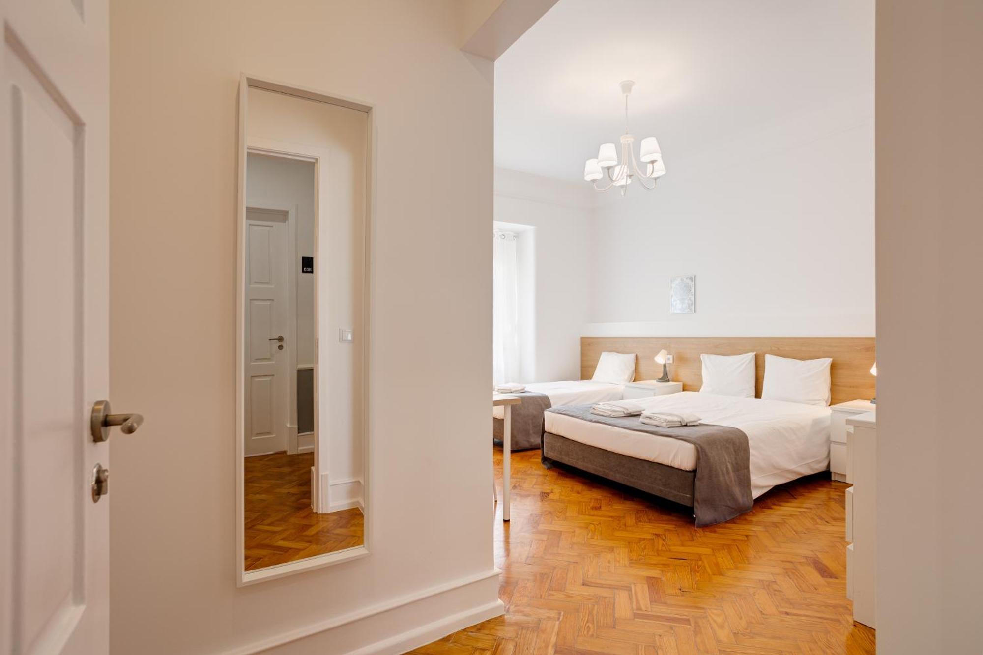 Home Out Rooms & Apartments リスボン エクステリア 写真
