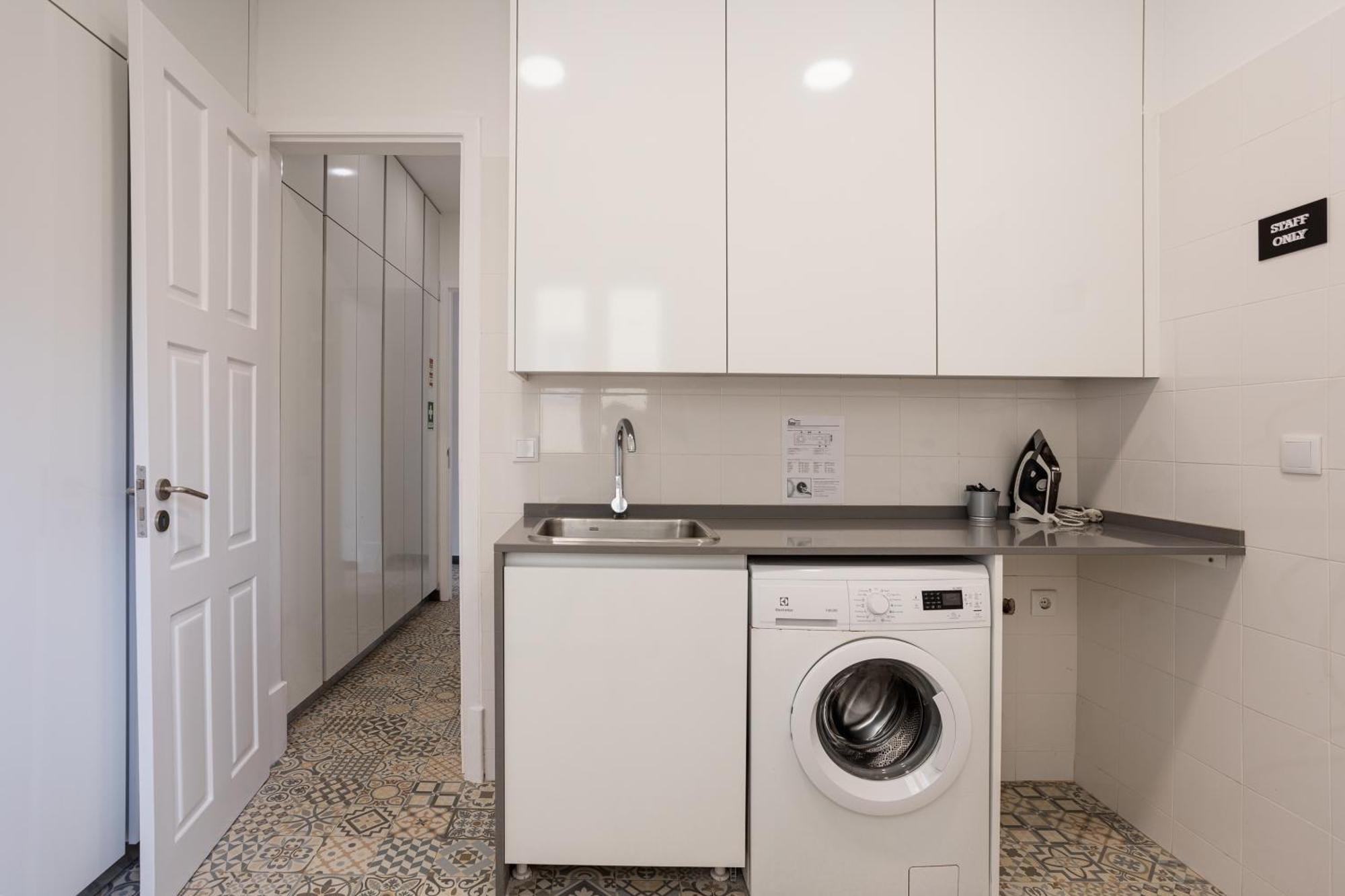 Home Out Rooms & Apartments リスボン エクステリア 写真